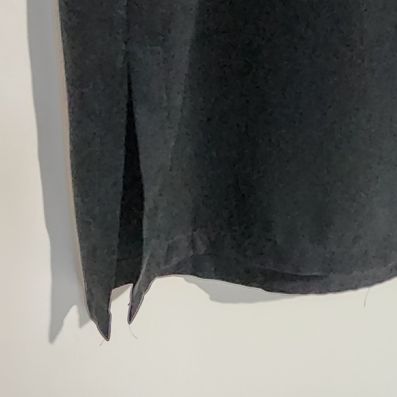 SAKS FIFTH AVENUE  Women's Black silk Sleeveless top with satin trim size M - Picture 6 of 9